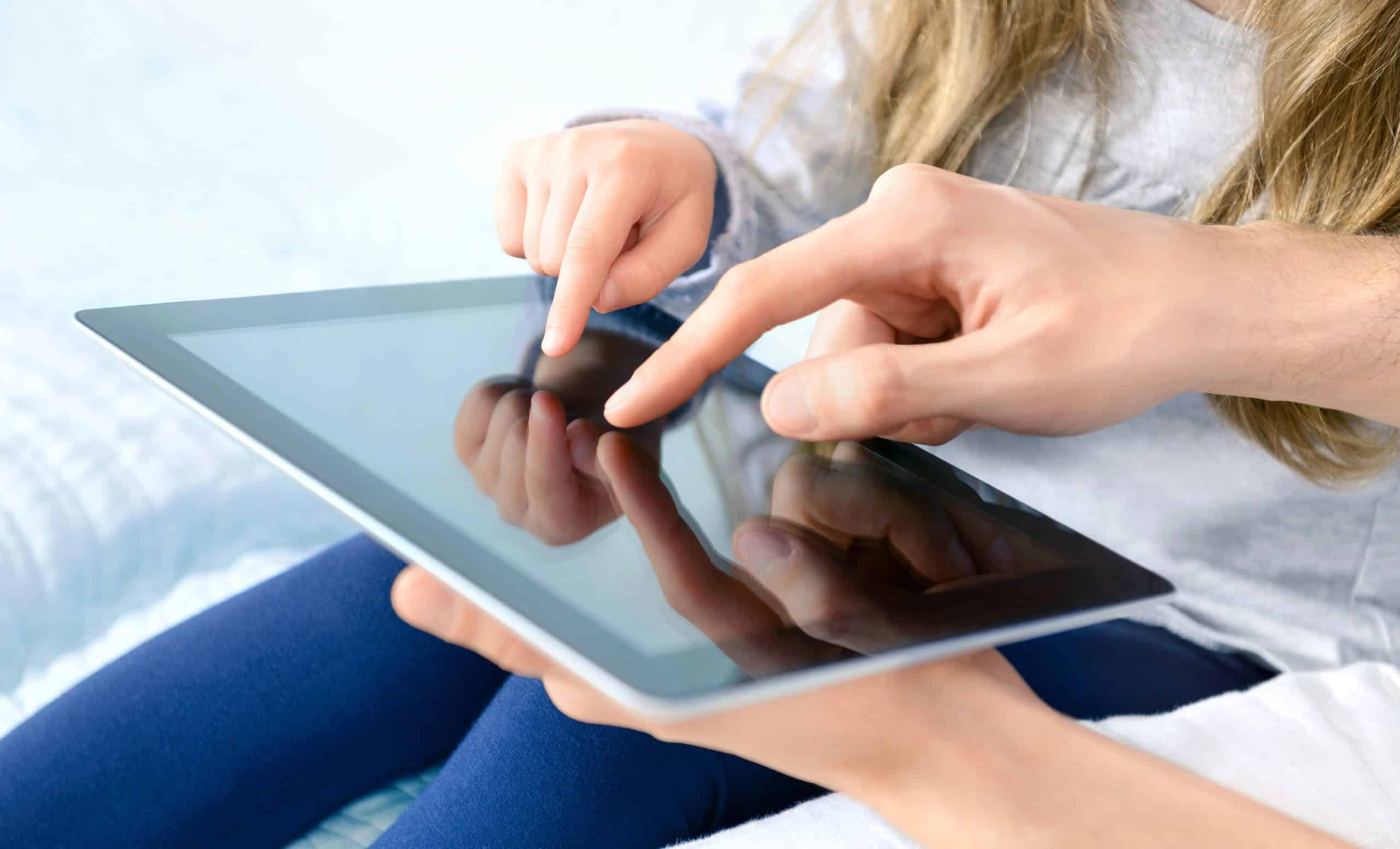 The Pros & Cons of Learning Through Apps: Helpful Resources for Parents