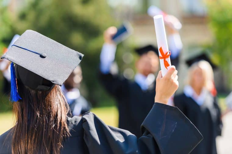 How Parents Can Smartly Navigate College Loan Options